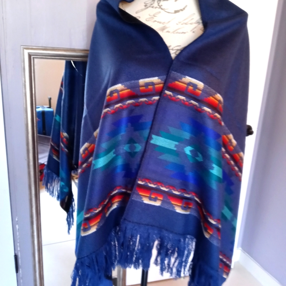 Artisanal Handwoven Alpaca blend shawl